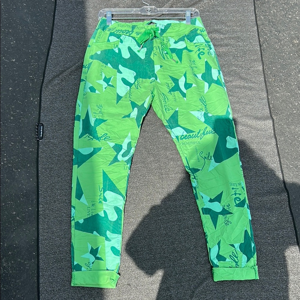Venti6 NWT Bright Green Camouflage Crinkle Pants! So fun, Made in Italy! Size S